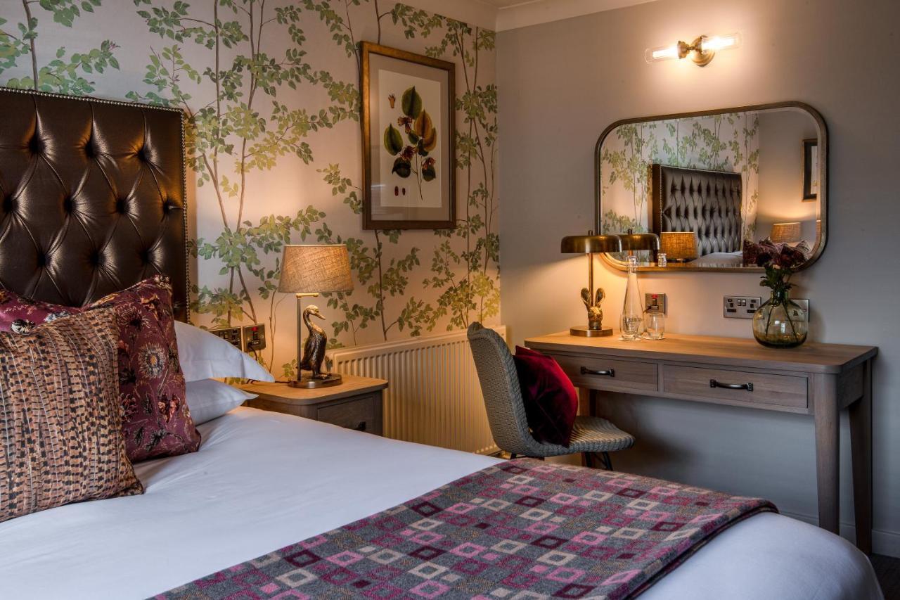 The Millstone, Mellor Hotell Blackburn  Exteriör bild A bedroom at The Swan