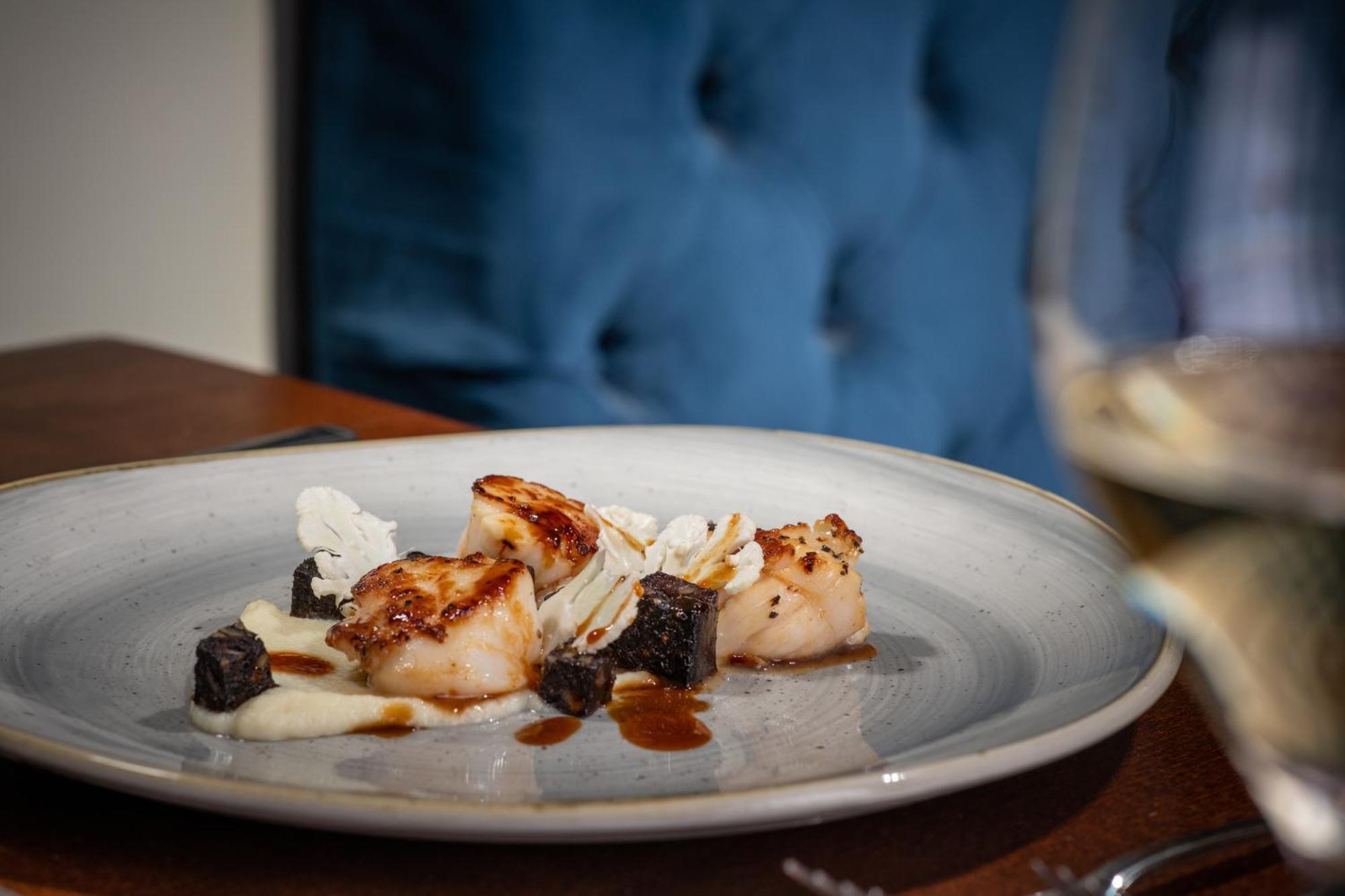 The Millstone, Mellor Hotell Blackburn  Exteriör bild Scallops with black garlic