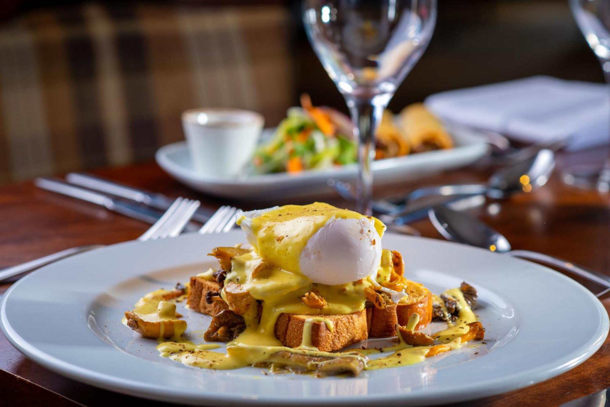 The Millstone, Mellor Hotell Blackburn  Exteriör bild Eggs Benedict