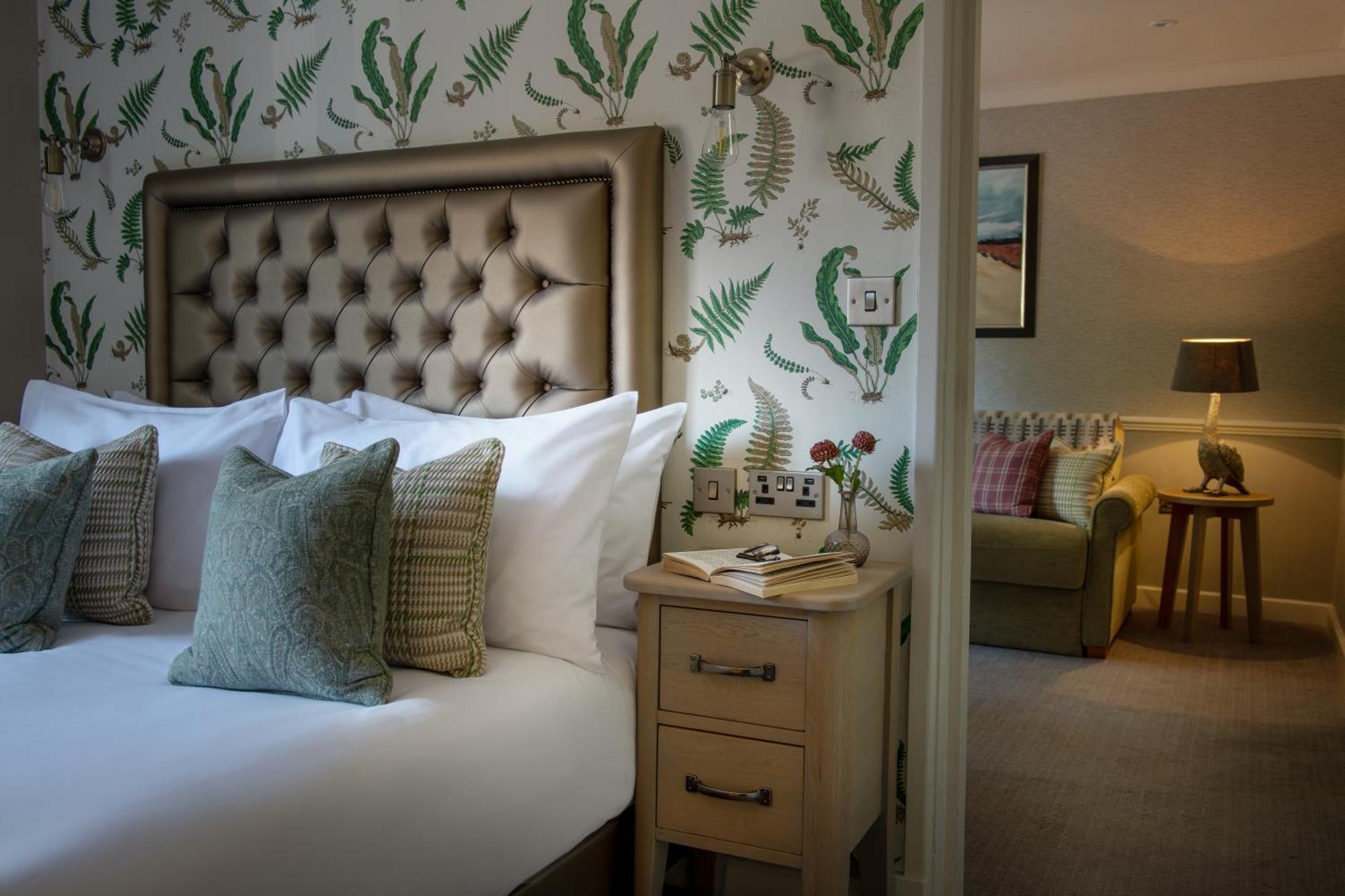 The Millstone, Mellor Hotell Blackburn  Exteriör bild A bedroom at The Swan