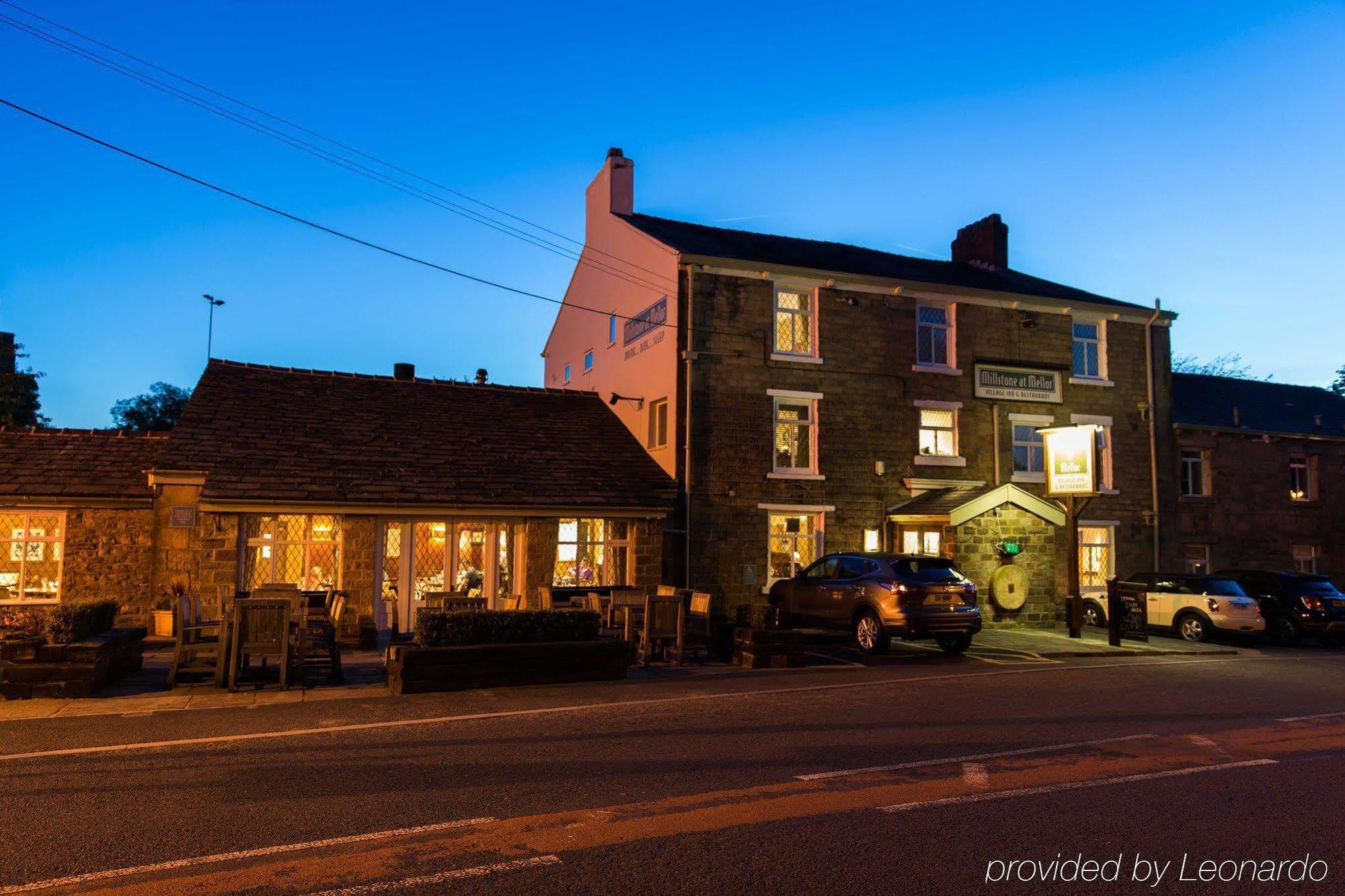 The Millstone, Mellor Hotell Blackburn  Exteriör bild The Old Post Office, at night