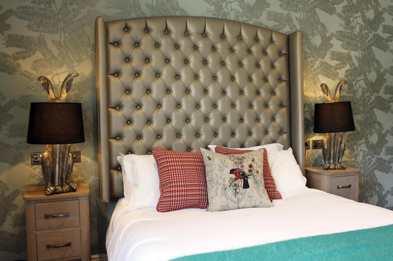 The Millstone, Mellor Hotell Blackburn  Exteriör bild A bedroom at the hotel