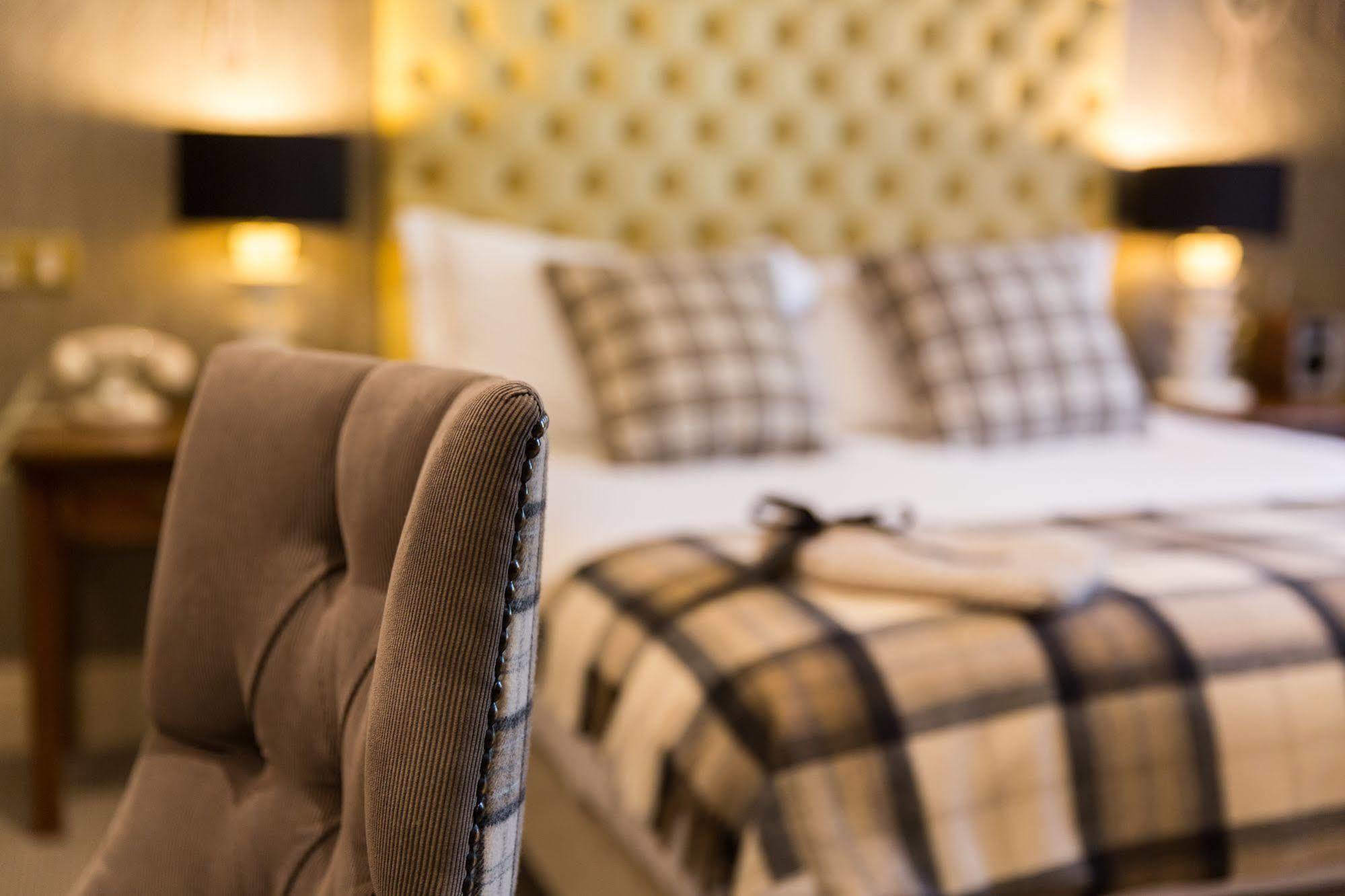 The Millstone, Mellor Hotell Blackburn  Exteriör bild A bedroom at the hotel