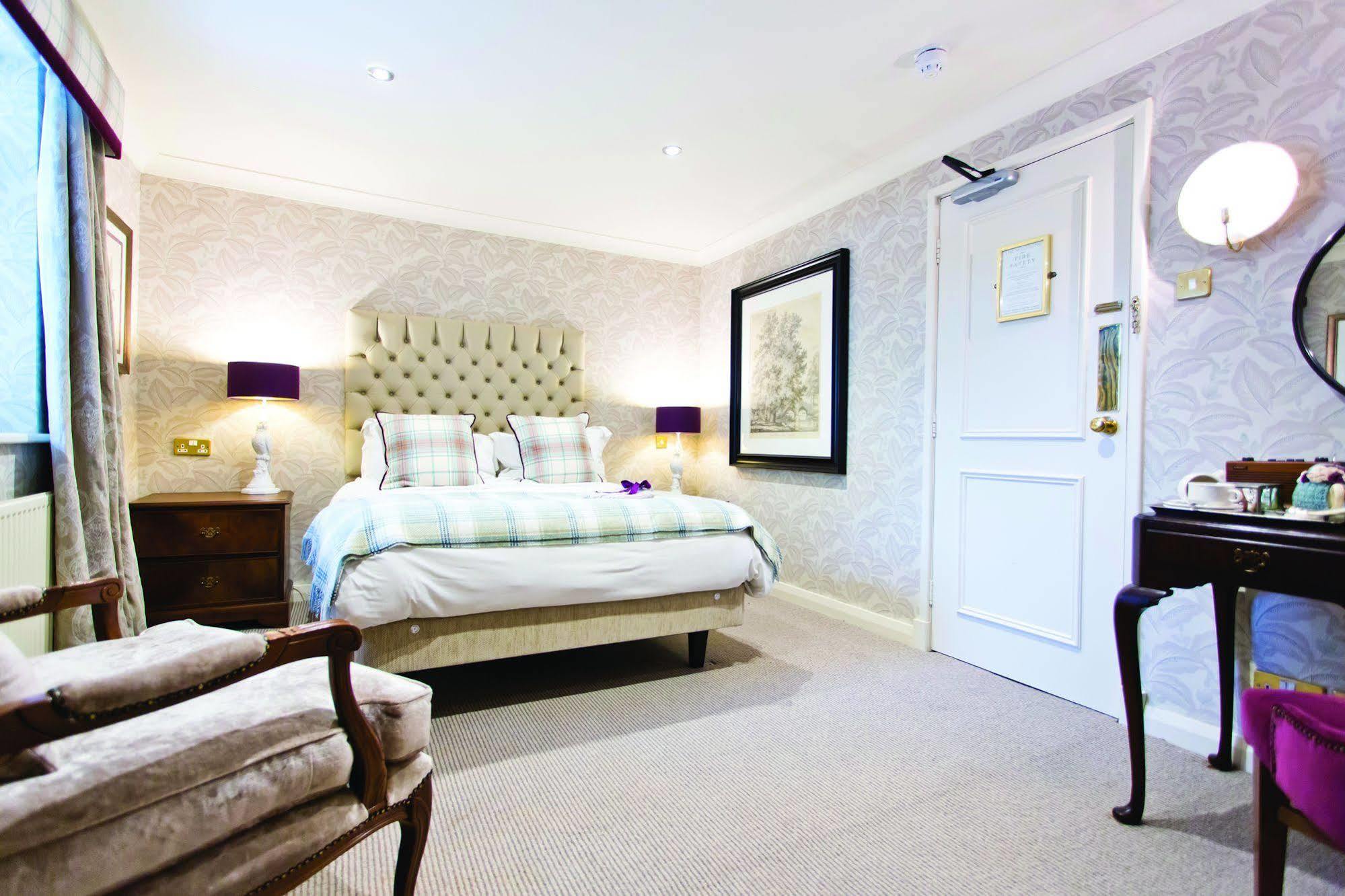 The Millstone, Mellor Hotell Blackburn  Exteriör bild A bedroom at The Old parsonage