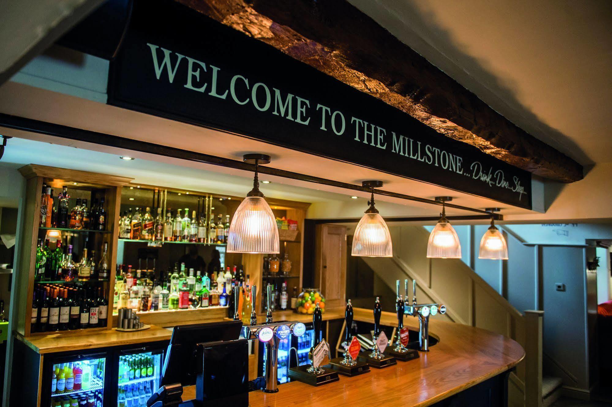 The Millstone, Mellor Hotell Blackburn  Exteriör bild The Millstone Bar